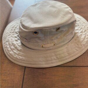 Tilley Endurables Insect Shield Safari Boonie Hat XL 7 1/2 Outdoor Hiking